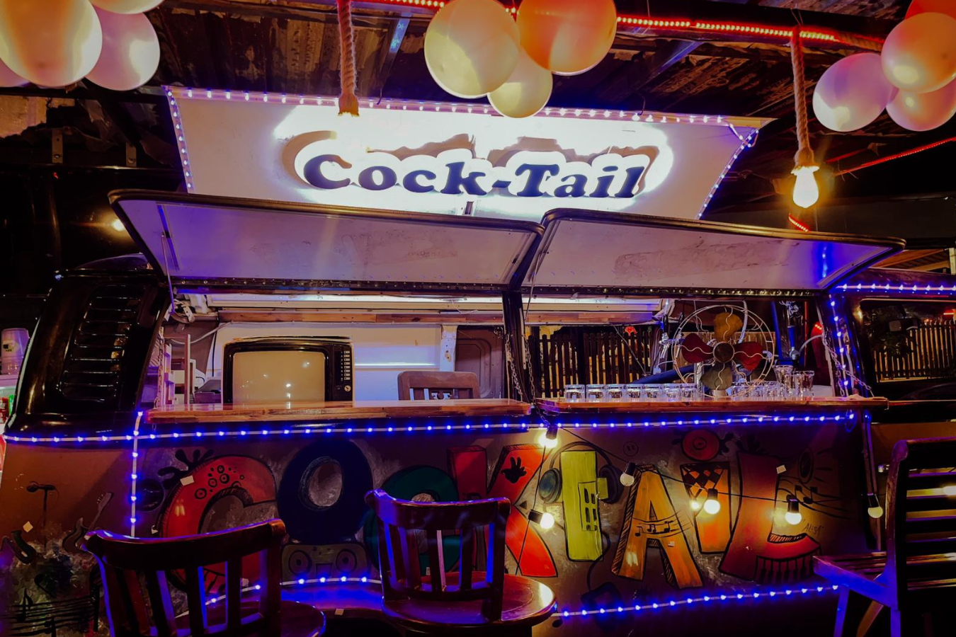 Cock-Tail, Cafe and Bar