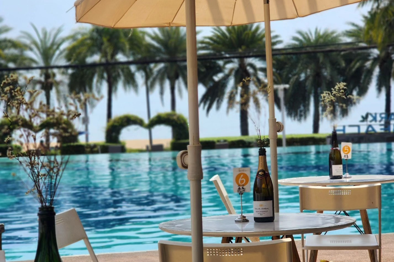 Clubhouse Beach Cafe