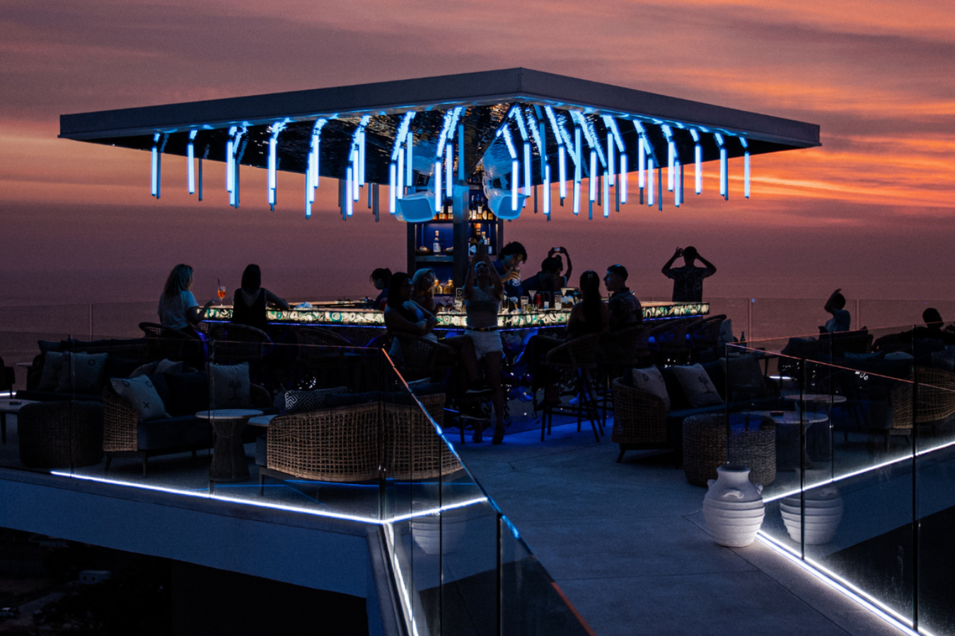 DOXA Sky Bar